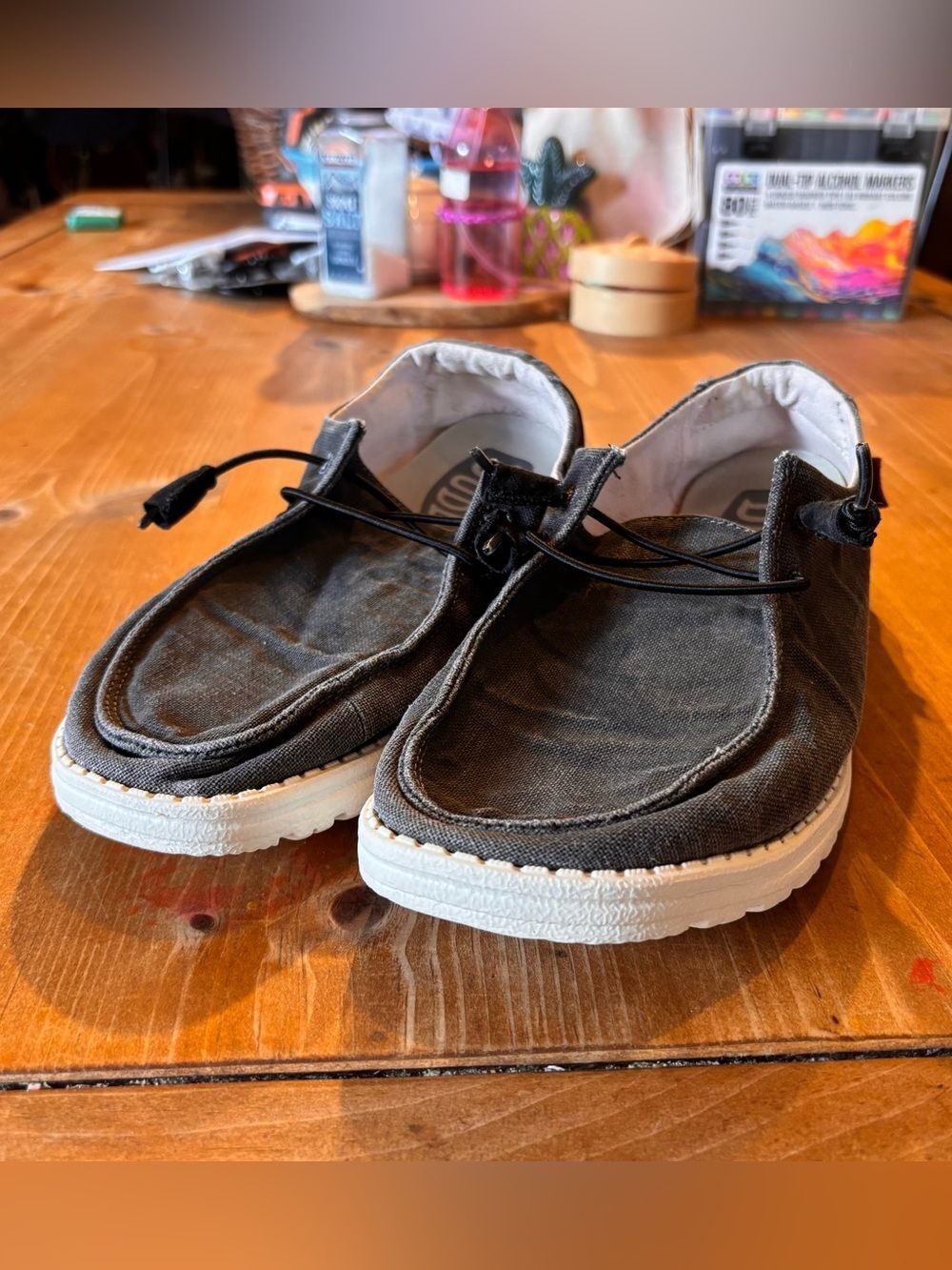 Hey Dude womens Wendy chambray slip on loafers off black 10